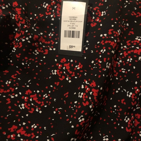 Dynamite Medium Black Red Floral Romper - Picture 7 of 8